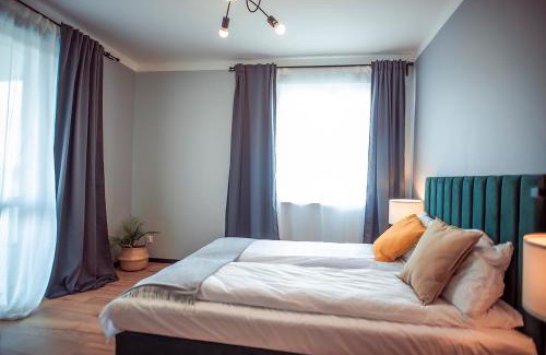 Lubawa Apartment | SECOND HOME Lubawa - 3 pokoje, 5 łóżek, Netflix i Max, parking, winda