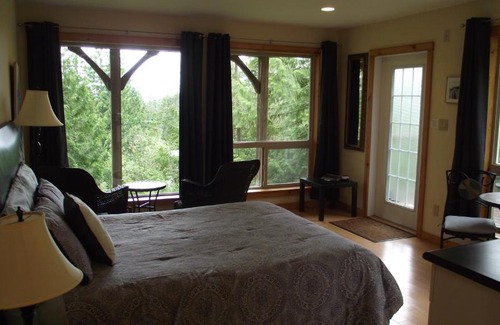 Halfmoon Bay Resort | Secret Cove Cottage Suites