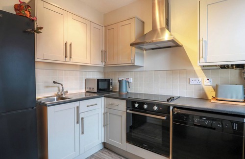 Tweedmouth Cottage | SECRET GARDEN @ 7, pet friendly, with a garden in Berwick-Upon-Tweed