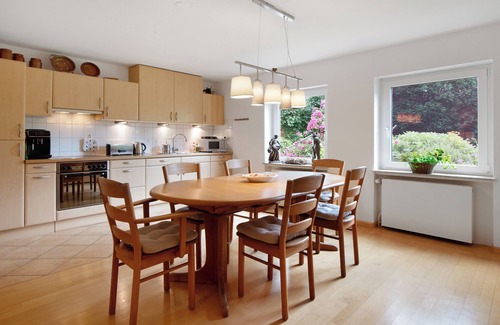 Muellheim Apartment | Secret Garden