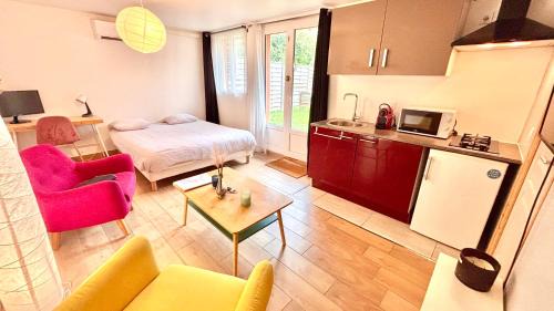 Claye-Souilly Apartment | SECRET GARDEN parking hyper centre & calme
