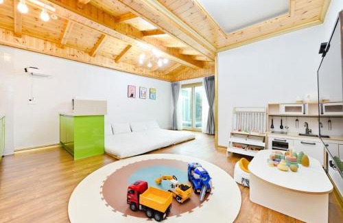 Sinbuk-myeon House | Secret Garden Pension
