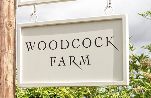 Chipping Sodbury Apartment | Secret Garden studio at Woodcock Farm