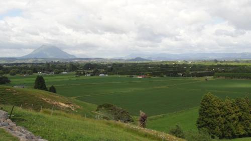 Te Teko Bed & Breakfast | Secret Lake Farmstay