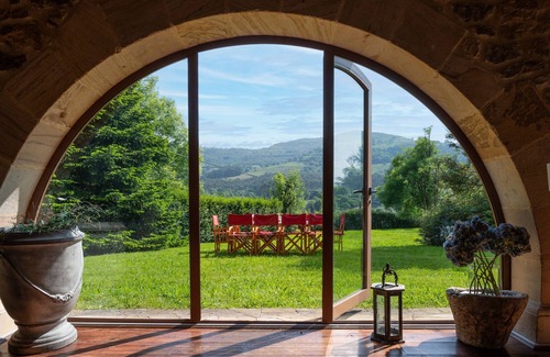 Hornedo Villa | Secret Retreat by Fidalsa