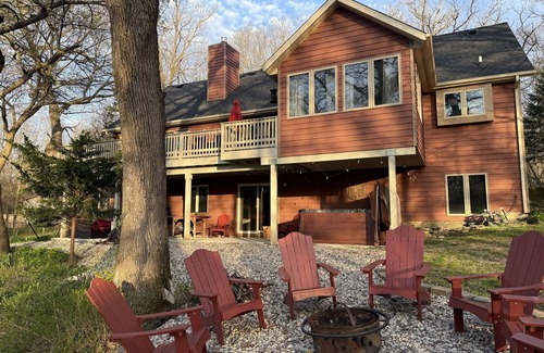 The Galena Territory Cabin | Secret Room-Hot Tub-Billards-Firepit-Games-Pool access