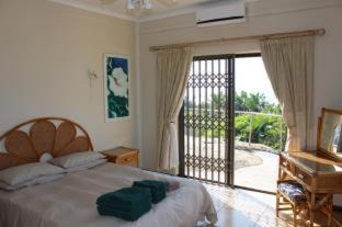 Leisure Crest Resort | Secret Sands Glenmore Beach