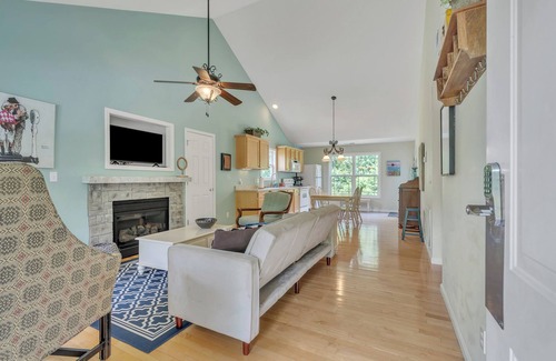 Taylorsville Cottage | Secretariat Cottage 13 - Hot Tub