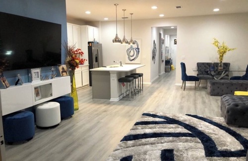 Northside House | Secure and Charming 3-bedroom house with AC, WiFi near Jacksonville airport
