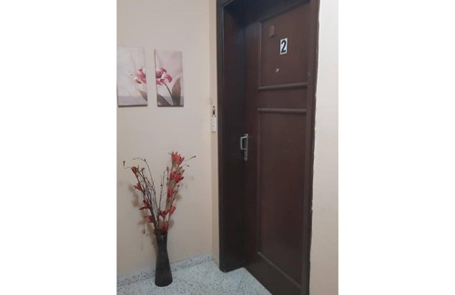 Catedral Apartment | Secure building with balcony and bay view.