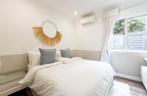 Durban North Apartment | Secure, Peaceful Modern Cottage for Two