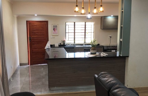 Chiawa Conservancy Bed & Breakfast | Secure place with backup power, close to shopping malls, 11 km from the airport.