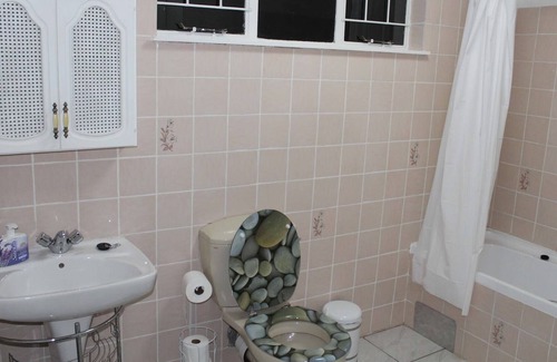 Krugersdorp Apartment | Secure Self-catered Apartment With Pool