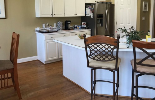 Sedgefield House | Sedgefield. Steps from the golf course, minutes from Coliseum, Aquatic Center