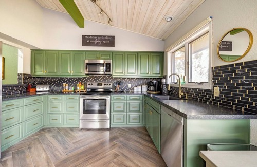 Oak Creek House | Sedona Retreat! Private Deck/Views/Arcade/Golf/Spa