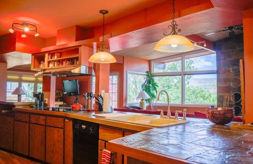 Uptown Sedona House | Sedona Spice: All the Best Views, Vistas & Value. Steps from Uptown!