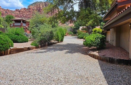 Sedona House | Sedona Sunrise – 2 BDR w/Stunning Views! Walk to Chapel and Hiking Trails
