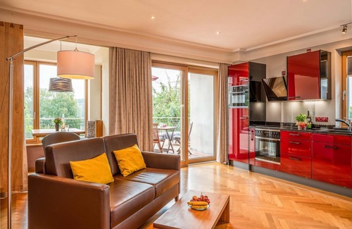Pelham Apartment | See-Lodge, 54 qm Erdgeschoss, kombinierter Wohn-/Schlafraum