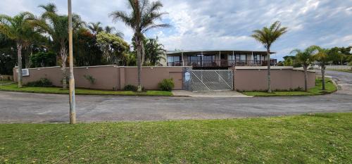 Bunkers Hill House | See More Guest House