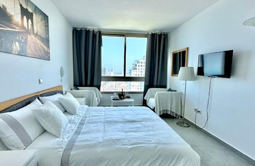 Netanya Apartment | See view studio near beach
