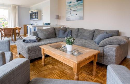Bockholm House | Seeblick I - geräumige 90qm - ganzes Haus - 50m zum Naturstrand - mit Terrasse und großem Garten - Küche neu