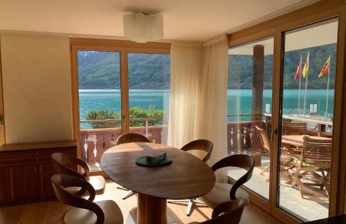 Iseltwald Apartment | Seehaus Lake View 3-Bedroom Apartment