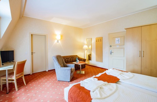 Großraschen Hotel | Seehotel Grossraeschen