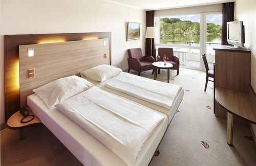 Moelln Hotel | Seehotel Schwanenhof