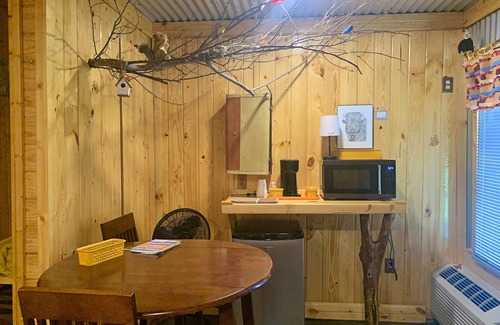Cache Cabin | Seek & Snore Cabin near Wichita Mountains Cache ~ I Spy Wildlife Fun ~ sleeps 4