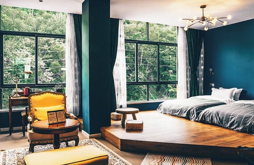 Futian CBD Hotel | sees the sea and sea view boutique B&B