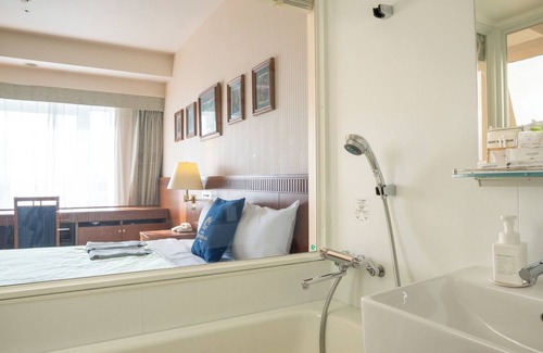 Kusatsu Hotel | Seethrough bathroom South Wing nonsmoking Gre/Kusatsu Shiga