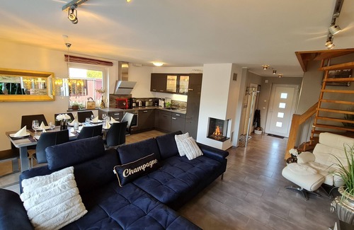 Muritz Villa | Seevilla Monaco at the Fleesensee with fireplace, sauna 38 degrees outdoor whirlpool in the garden