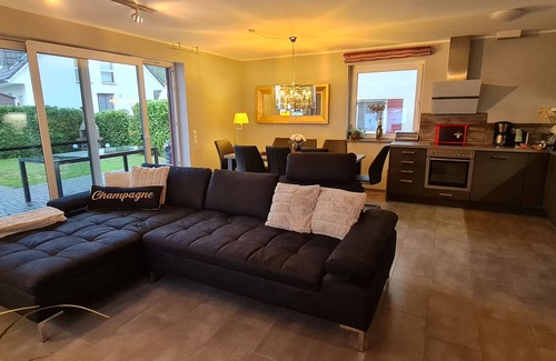 Muritz Villa | Seevilla Monaco at the Fleesensee with fireplace, sauna 38 degrees outdoor whirlpool in the garden