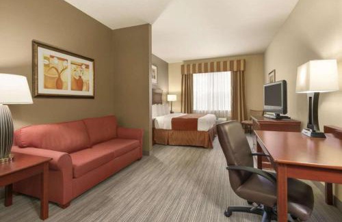 Seffner Hotel | Seffner Inn and Suites