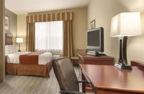 Seffner Hotel | Seffner Inn and Suites