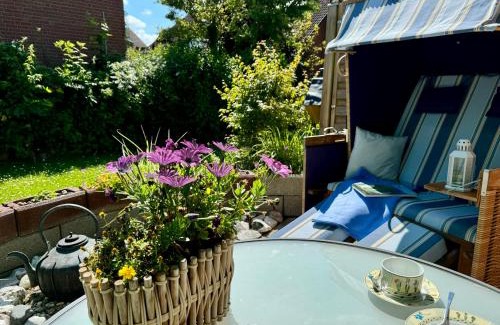 Schoenhagen Apartment | SEGELund - Zeit für uns- ruhige und sonnige Ferienwohnung mit Terrasse und Garten nahe Strand und Ostsee