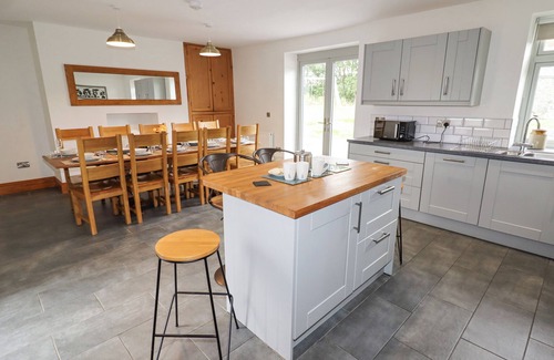 Denbigh Cottage | SEGRWYD UCHAF, family friendly, character holiday cottage in Denbigh