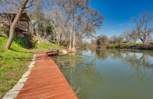 Seguin House | Seguin Riverfront Retreat Fishing Dock and Kayaks!