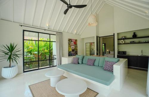 Sei Pinang Villa | Sehmagi Villa Butler Service & Scenic Rice Views