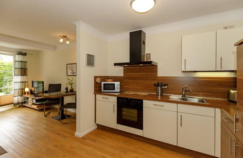 Alt Gaarz Apartment | Sehr Gemütliche 2-raum-ferienwohnung mit Terrasse, 300 m bis zum Strand