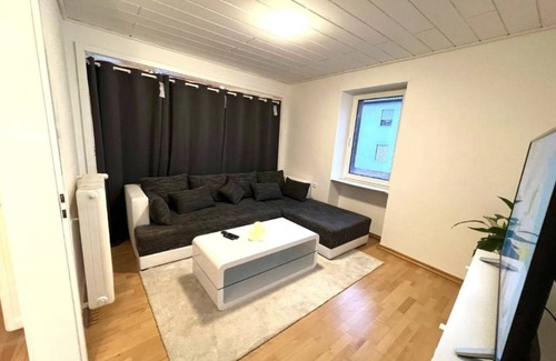 Kaiserslautern Apartment | Sehr Große Ferienwohnung, Apartment in Kaiserslautern Wehome Komfort
