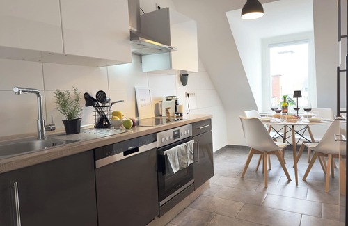 Weststadt Apartment | Sehr Großes Maisonette Apartment in Bestlage