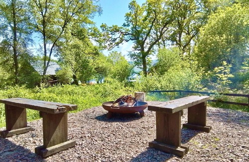 Taynuilt Ski Chalet | Seil Log Cabin - sleeps 5 guests in 2 bedrooms