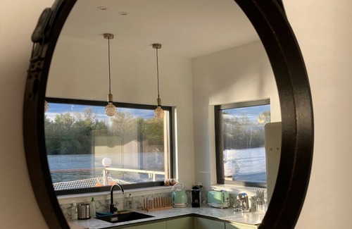 Vaux-sur-Seine Boat Rental | SeineHouse - Floating house (⚓HouseBoat ⚓) - Magical stay on the water