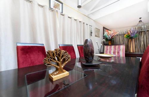 Greater Johannesburg Metropolitan Area Ski Chalet | Seira Sol on 5th