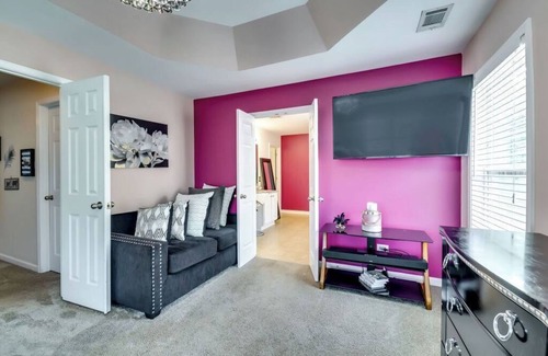 Hiram House | Seize The Moment and Enjoy Life!