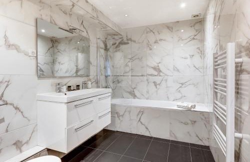 Amerique Apartment | Sejour elegant aux Buttes Chaumont pour 12 pers