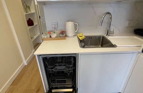 Tea Green Apartment | Sela House