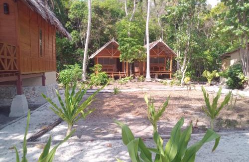 Selayar Islands Hotel | SELAYAR TURTLE BAY