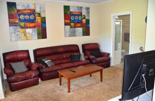 South West Rocks House | Seldom Inn - Bring your own linen.